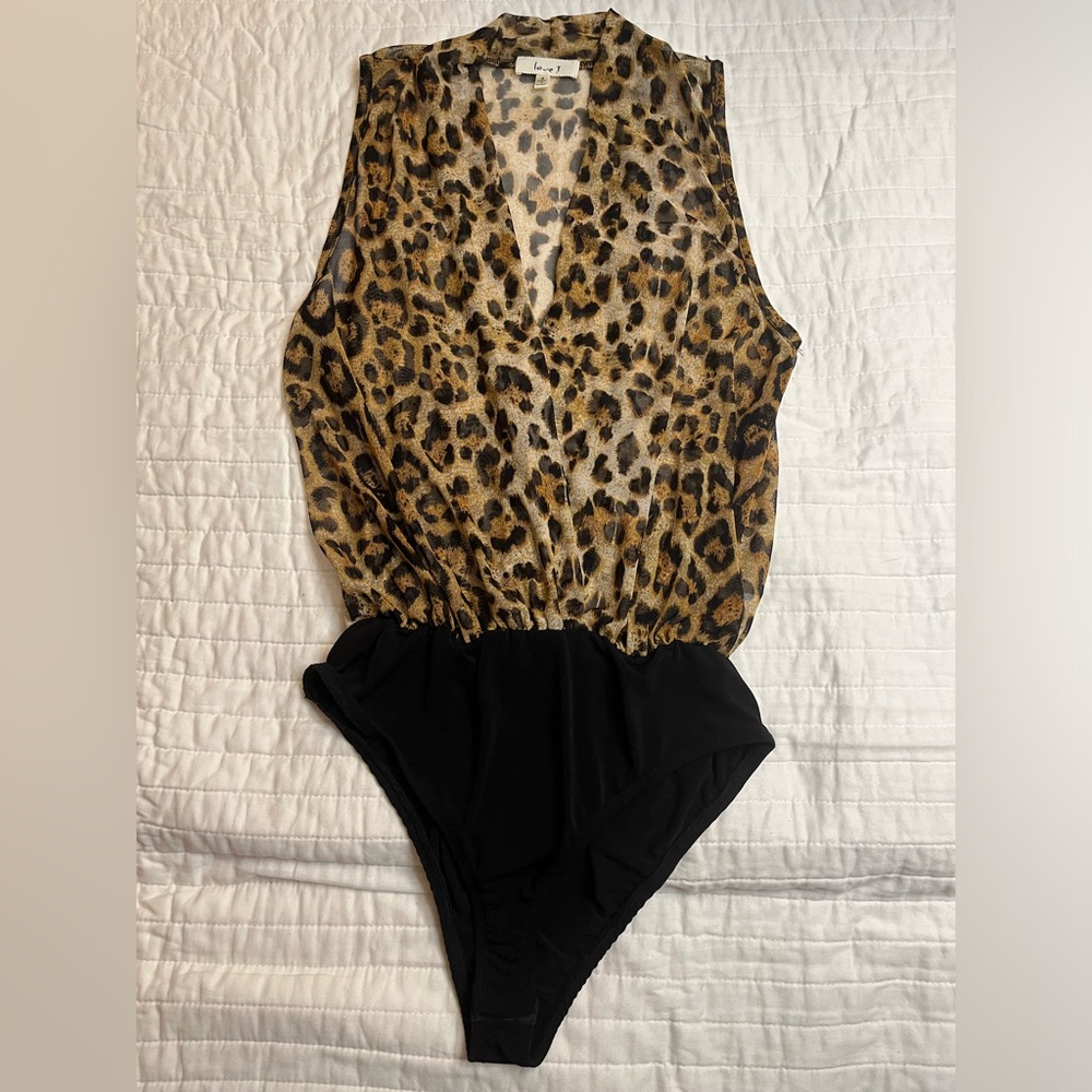 NWOT Leopard wrap front sheer bodysuitt